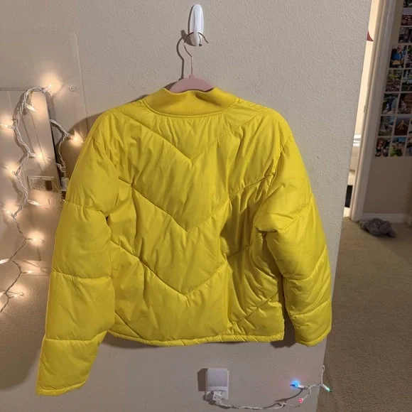 Vibrant Yellow Puffer Jacket - Picture 4 of 7